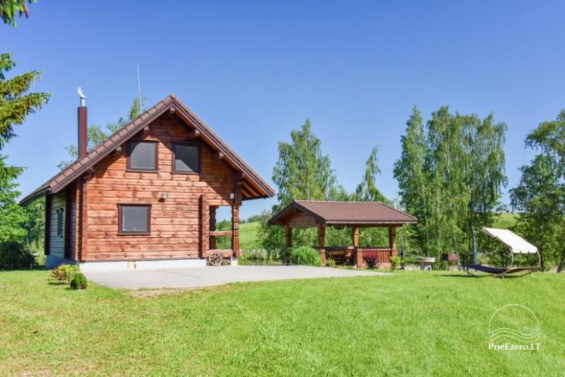Nameliai ant ežero kranto – sodyba Plaukiojančios Salos Zarasų rajone