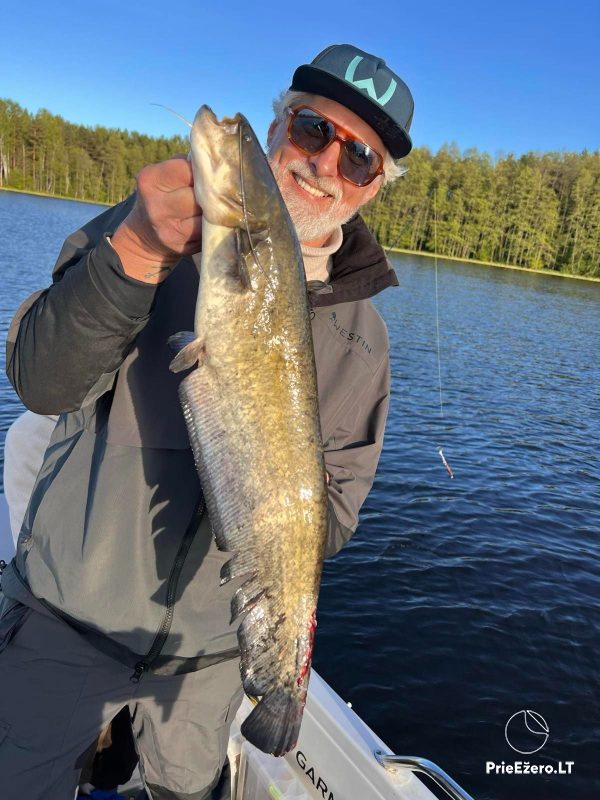 Sodyba Paštys ant ežero bei upės kranto: nameliai, pirtys, kubilas, konferencijų centras