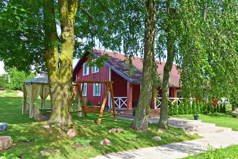 Sodyba Ponstubė šventėms bei poilsiui: pirtis, kubilas, vietos nakvynei