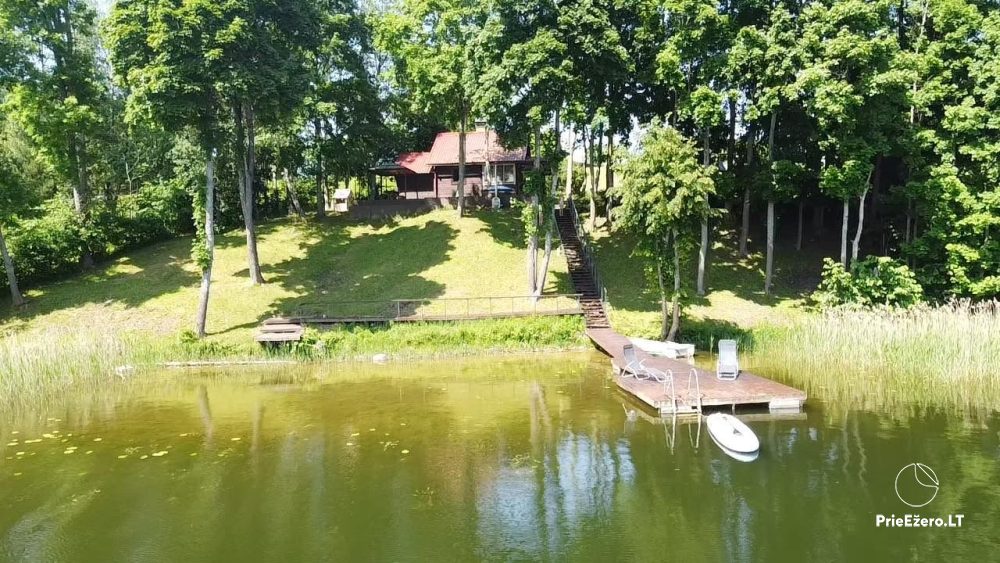 Namelis prie Asvėjos ežero - 1