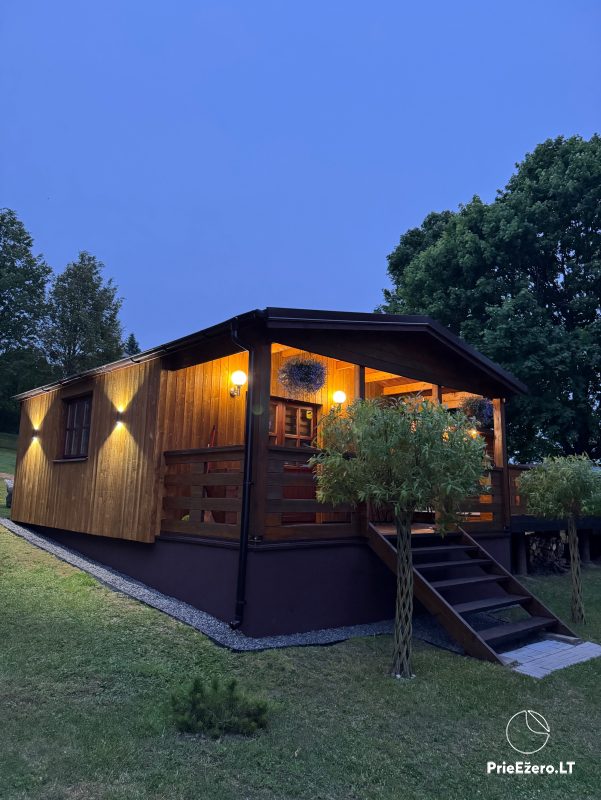 Pasakų namelio nuoma su pirtimi ir kubilu ant Alaušo ežero kranto