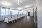Lotoso Vila. Erdvi pokylių salė (iki 40 asmenų) . Tvenkinys su tiltu. Pirtis - 3
