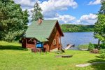 Namelis ant ežero kranto su sauna - 3