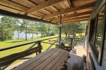 Namelis 2 vietų su terasa ir vaizdu į ežerą. Namelio paros kaina 60–80 €. - 3
